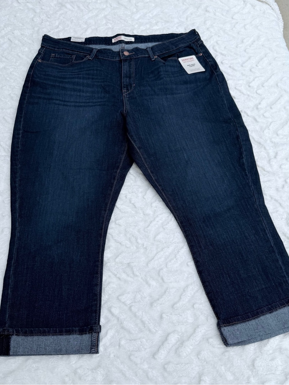 Signature Levi Strauss Mid-Rise Capri-Size 18 Dark Wash Capri Jeans - NWT